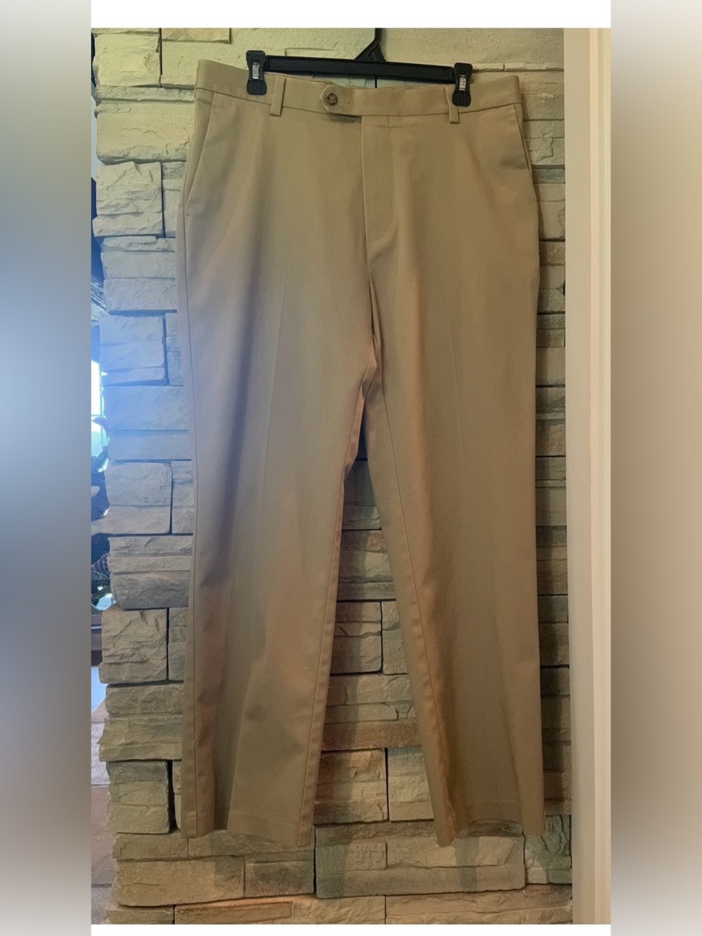 Roundtree & Yorke Pants Men’s 33x30 TravelSmart Core Comfort Waistband Khaki